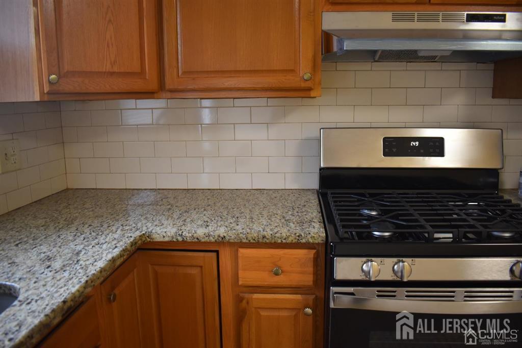 Residential Lease in Edison 4