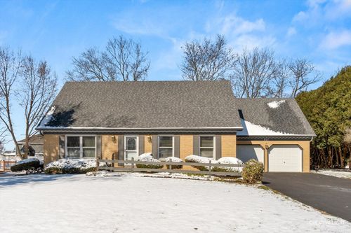 601 N View St, Hinckley, IL, 60520-9366 | Card Image