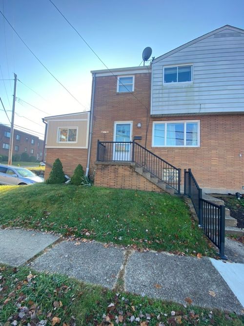 57 Seneca Dr, Pittsburgh, PA, 15228-1067 | Card Image