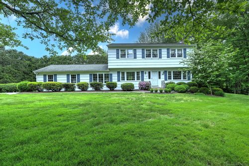 481 Clearbrook Rd, Orange, CT, 06477-2104 | Card Image
