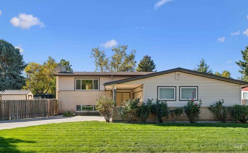 8721 W San Anita Dr, Boise, ID, 83704-2326 | Card Image
