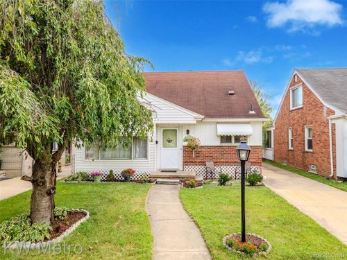 9686 Lenore, Redford, MI, 48239-1687 | Card Image