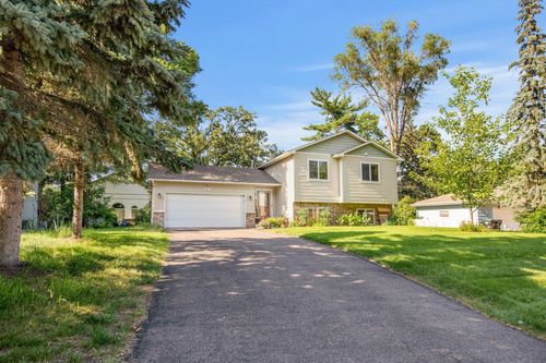 381 Ironton St Ne, Fridley, MN, 55432-1740 | Card Image