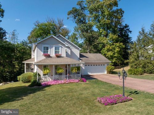 145 Park Dr, Reedsville, PA, 17084-8629 | Card Image