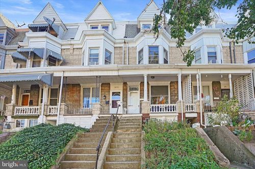 933 N 12th St, READING, PA, 19604-2318 | Card Image