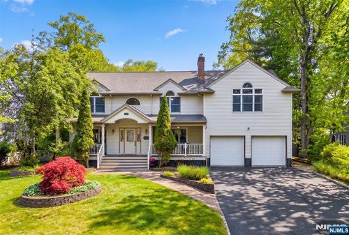 55 Canterbury Dr, Ramsey, NJ, 07446-2504 | Card Image