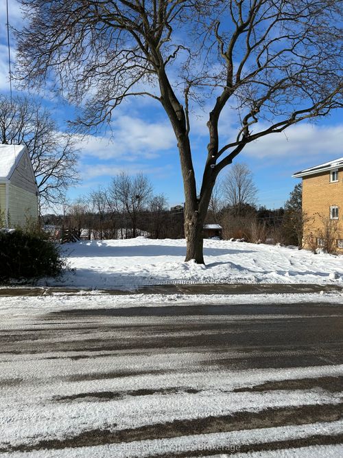 148 Hedley St, Cambridge, ON, N3H3X8 | Card Image