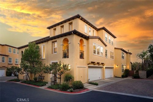 27017 Fairway Ln, Valencia, CA, 91381-0670 | Card Image