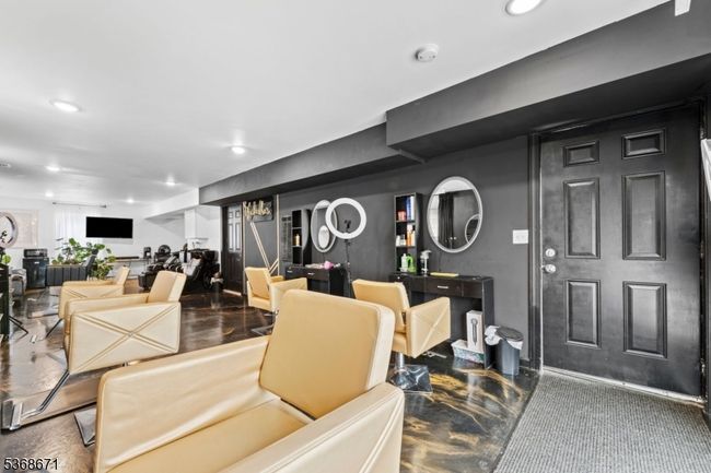 1465 E 2 Nd St, Home with 4 bedrooms, 4 bathrooms and null parking in Plainfield NJ | Image 18