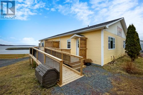 315 Main Rd, Whiteway, NL, A0B3L0 | Card Image