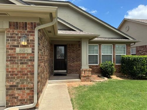805 Grickle Dr, Norman, OK, 73069-7575 | Card Image