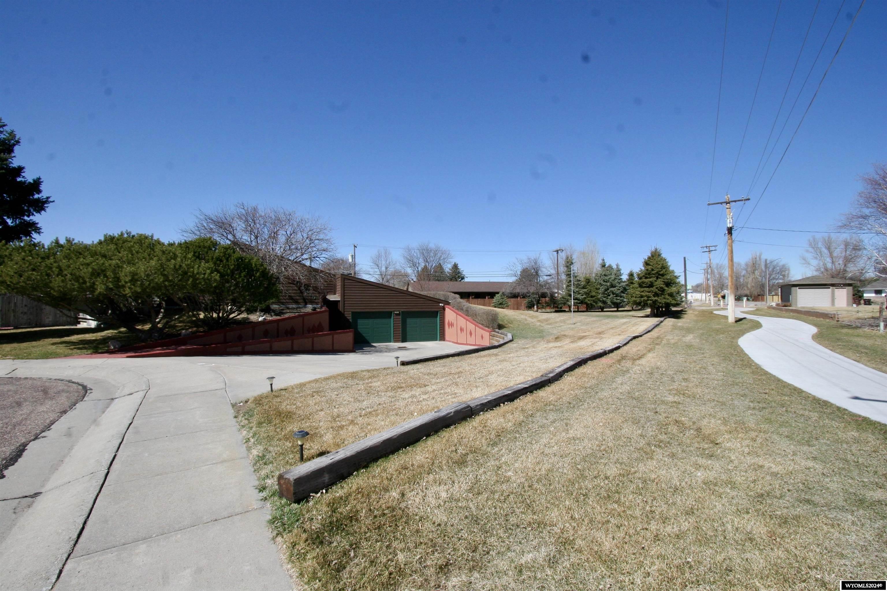 I St, Torrington, WY 82240