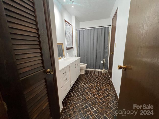 2546 White Oak Mountain Rd, House other with 3 bedrooms, 2 bathrooms and null parking in Columbus NC | Image 20