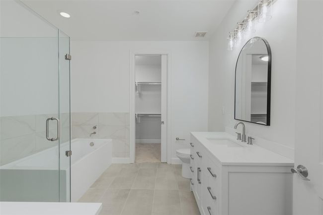 Primary bath | Image 7