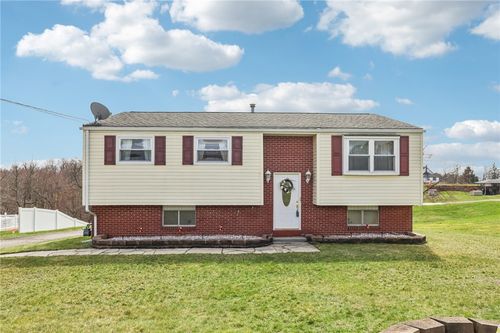 1413 Lexington Dr, New Brighton, PA, 15066-3711 | Card Image