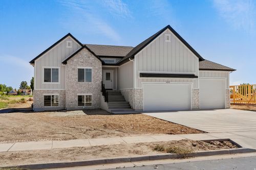 5777 W 4100 S, Hooper, UT, 84315-5804 | Card Image