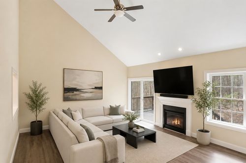 3-3 Pine Hill Way, Harvard, MA, 01451-1928 | Card Image