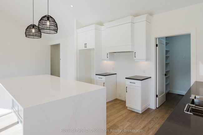 546 Algonquin Trail, House other with 2 bedrooms, 2 bathrooms and 4 parking in Grey ON | Image 14