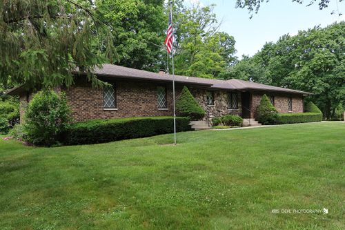 10639 W Circle Dr, Beach Park, IL, 60099-3525 | Card Image