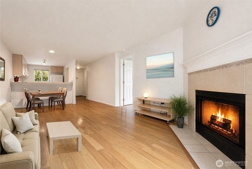 a301-12511 Se 41st Place, Bellevue, WA, 98006 | Card Image
