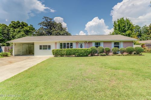 2146 Driftwood Dr, Biloxi, MS, 39531-3025 | Card Image