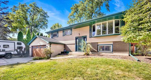 2S224 Valley Rd, Lombard, IL, 60148-5006 | Card Image