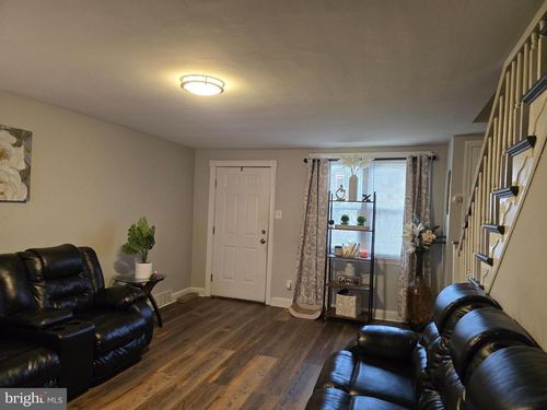 229 W 22nd St, CHESTER, PA, 19013-4921 | Card Image