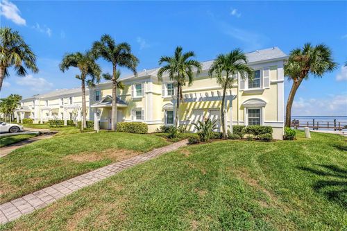 4982 Coquina Key Dr Se, ST PETERSBURG, FL, 33705-4817 | Card Image