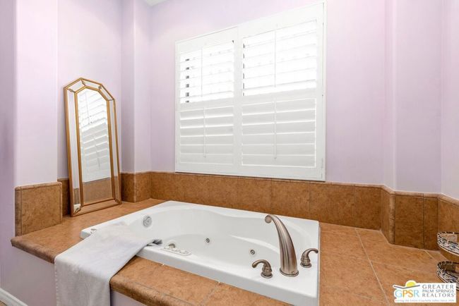 Jetted Tub | Image 47