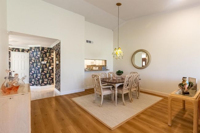 533 Prestwick Cir, Townhouse with 2 bedrooms, 2 bathrooms and null parking in Palm Beach Gardens FL | Image 12