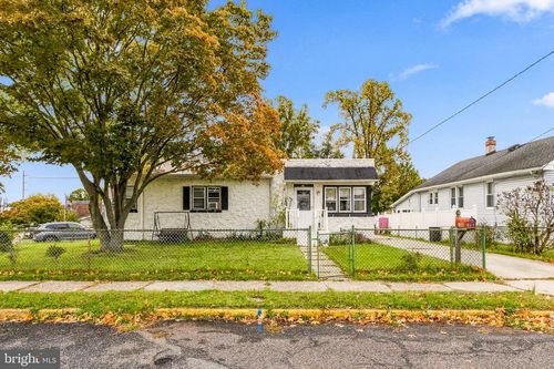 102 W 1st Ave, RUNNEMEDE, NJ, 08078-1603 | Card Image
