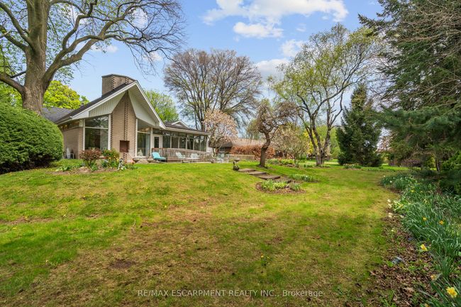 274 Mountain Brow Blvd, House other with 5 bedrooms, 3 bathrooms and 10 parking in Hamilton ON | Image 42