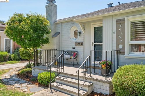 264 Marlow Dr, Oakland, CA, 94605-5822 | Card Image