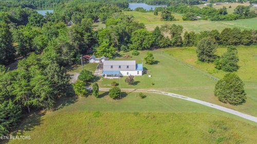 1000 Fipps Ln, Greenback, TN, 37742-2286 | Card Image