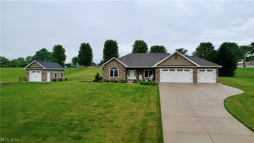 5020 Sunset Boulevard Rd Nw, Strasburg, OH, 44680-8953 | Card Image