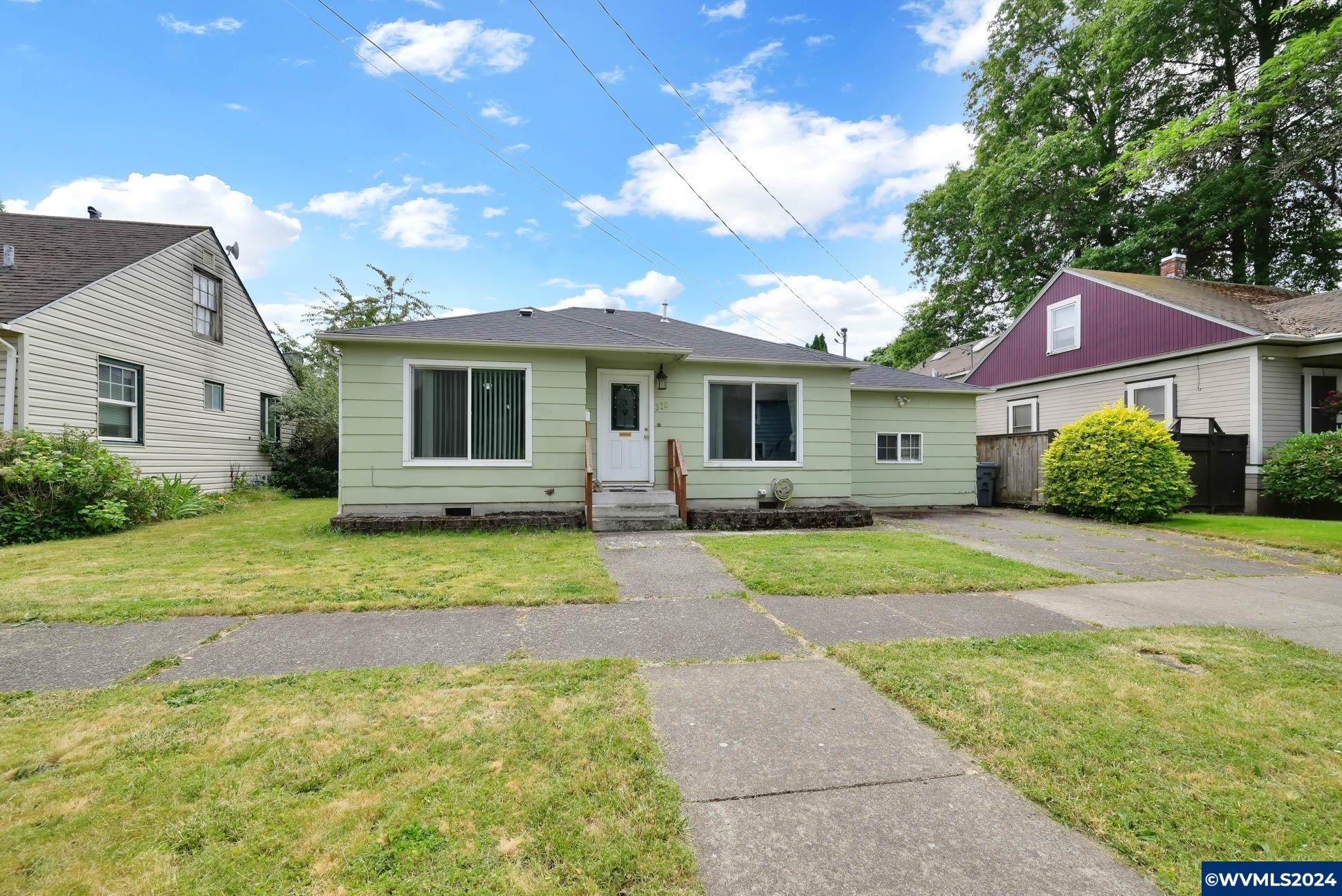 Oak St, Lebanon, OR 97355