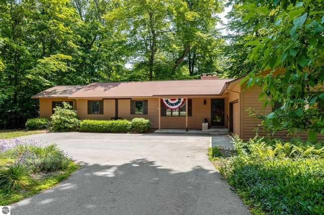 3862 Trillium Dr, House other with 3 bedrooms, 2 bathrooms and null parking in Leland MI | Image 4