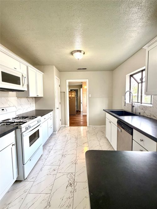 7459 Mohawk Ave, Fort Worth, TX, 76116-8629 | Card Image