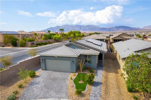 2014 Millergrove Ave, North Las Vegas, NV, 89086-2012 | Card Image