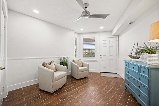 Foyer | Image 11