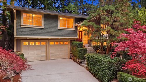 17133 Ne 84th Street, Redmond, WA, 98052 | Card Image