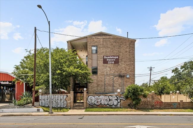 View of building exterior | Image 35