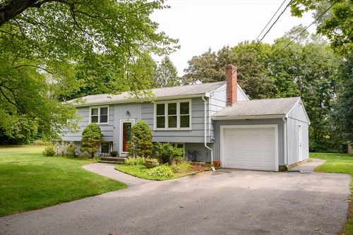 86 Winter St, Hanover, MA, 02339-2554 | Card Image