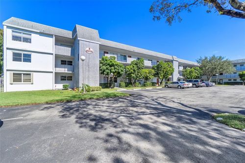 apt-b305-8205 Nw 61st St, TAMARAC, FL, 33321-4279 | Card Image