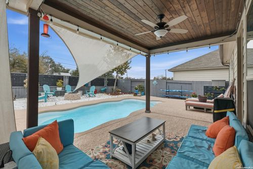 2216 Bluestem Bnd, New Braunfels, TX, 78132-0124 | Card Image