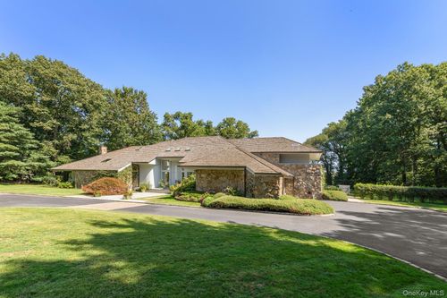 8 Mill Pond Ln, Locust Valley, NY, 11560-1240 | Card Image