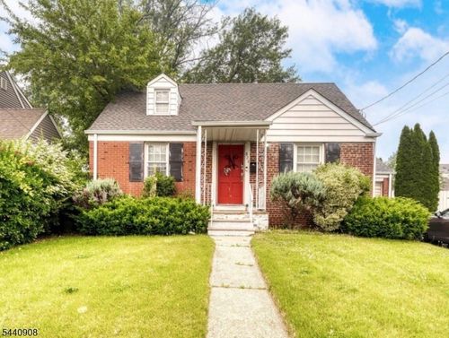 826 Keep St, Linden, NJ, 07036-4021 | Card Image