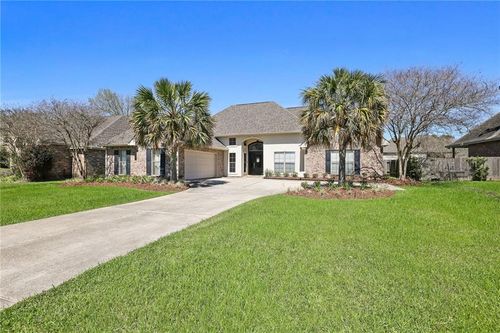 17253 Churchill Dr, Hammond, LA, 70403-6717 | Card Image