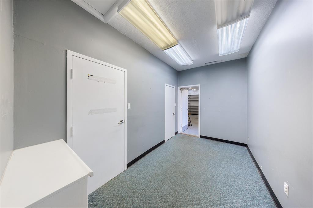 Commercial Sale in Sarnia 4