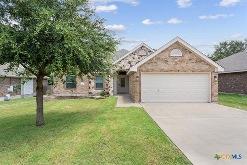 215 Sheridan Loop, Belton, TX, 76513-8024 | Card Image